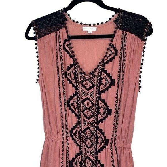 Coco and Jaimeson Embroidered Maxi Tank Dress Size Medium - Picture 4 of 11